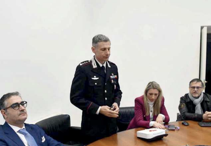 Presentazione CardioSecurity con i Carabinieri a Massa e defibrillatore DAE