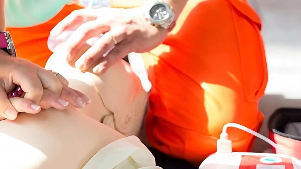 Corso BLS-D: compressioni, ventilazione e defibrillatore